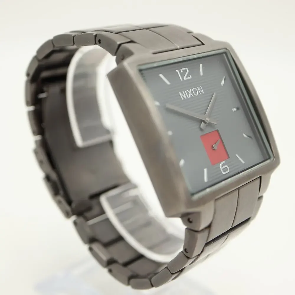 Nixon The District Gunmetal Gray Red Small Seconds 38mm Watch Steel New Battery